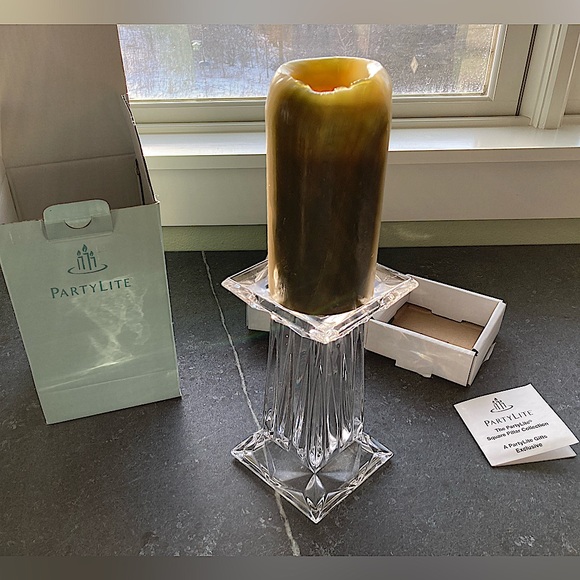PartyLite - Crystal Quad Prism Pedestal Candleholder or Vase with Original box - Picture 4 of 10